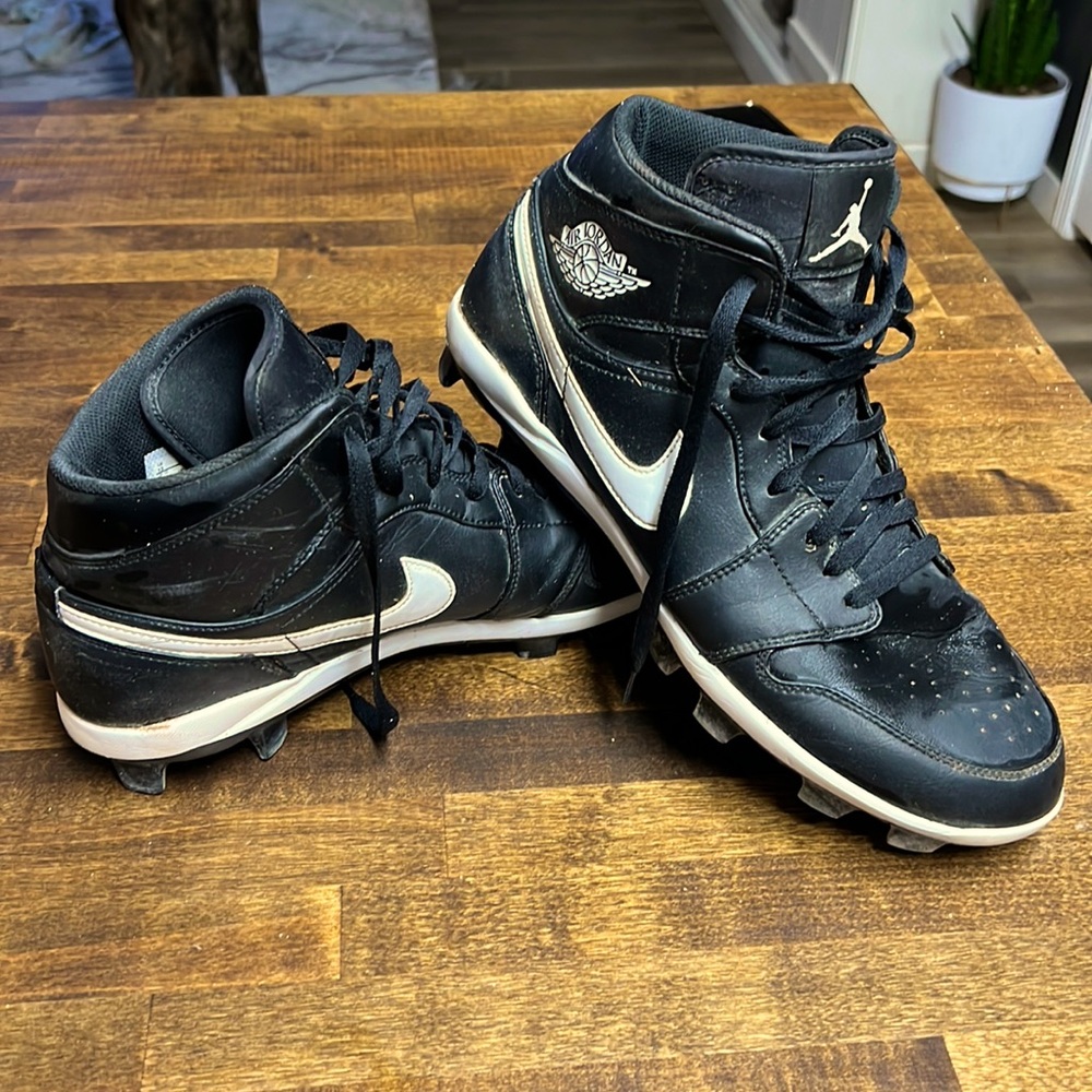 Jordan 1 Retro MCS
Men's Baseball Cleats
